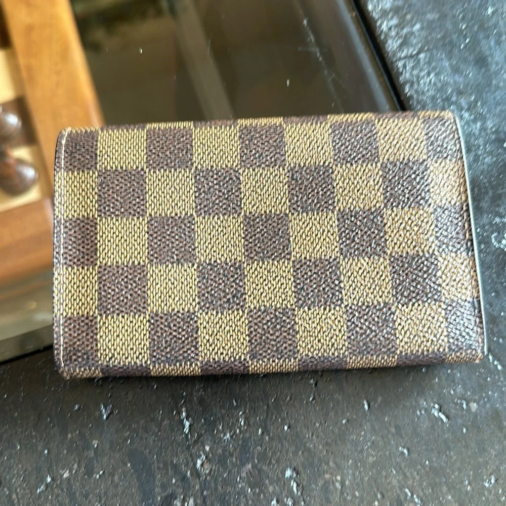 Louis Vuitton Tresor Wallet Damier Ebene